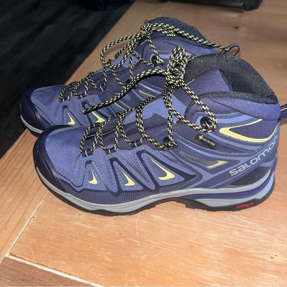 Salomon Navy and Lime Trail Shoes - Picture 4 of 7